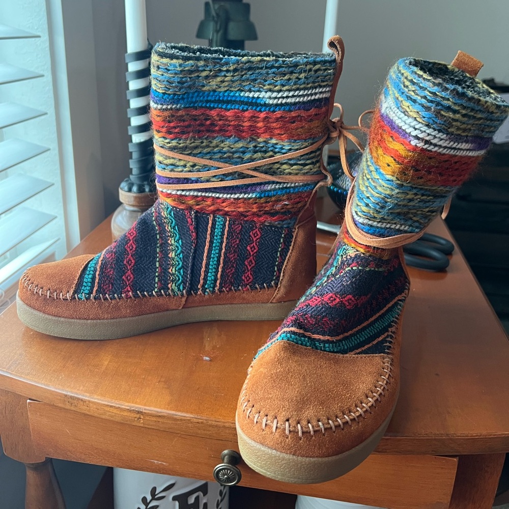 Toms Multicolor Nepal Moccasin Multicolor Boots